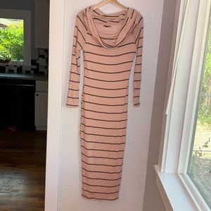 Fashion Nova pink ribbed maxi sweater dress